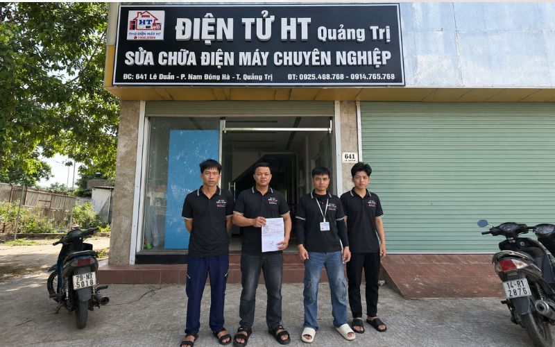 Trạm sửa máy lạnh tại nhà Quảng Trị.