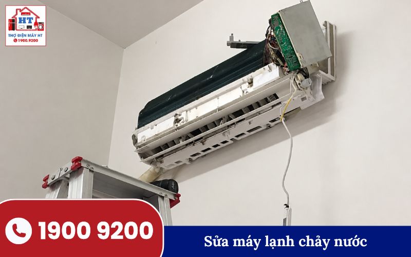 Máy lạnh chảy nước Máy lạnh chảy nước từ dàn lạnh xuống sàn nhà