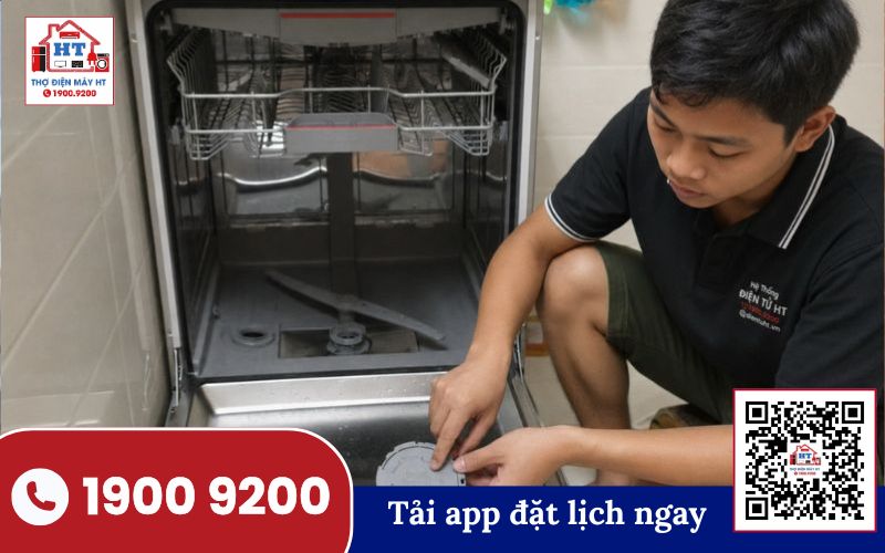 Kiểm tra linh kiện máy rửa bát Kỹ thuật viên kiểm tra linh kiện bên trong máy rửa bát để xác định nguyên nhân không hoạt động